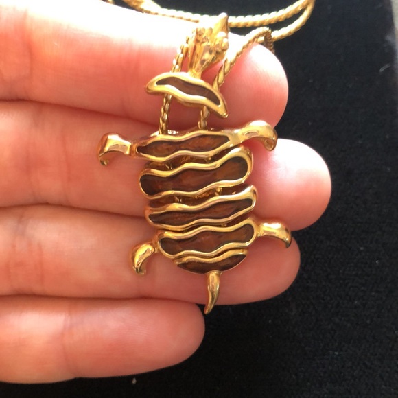Kenneth jay lane amber turtle necklace - Picture 7 of 10